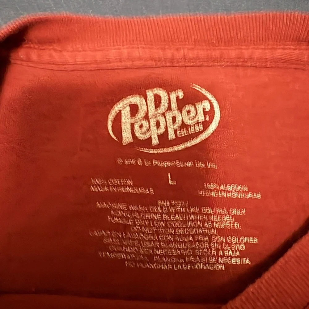 Men's Red Dr Pepper Vintage T-Shirt - Picture 2 of 3